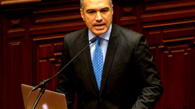 Salvador del Solar pidió que el Congreso entregue hoy una respuesta