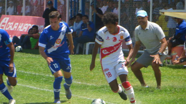 Aponzá de penal Ronal Huaccha y Roberto Céspedes anotaron los goles de Atlético Grau. FOTO: Roberto Saavedra