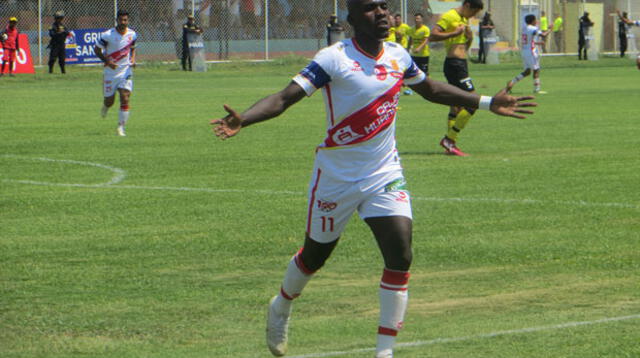 El colombiano Aponzá anotó dos goles en la victoria 4 a 1 del Grau ante Coopsol