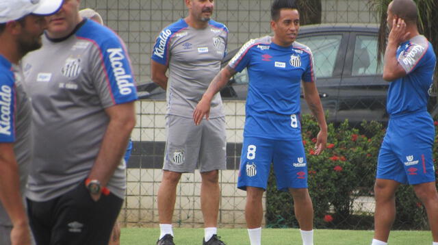 Christian Cueva volvió a entrenar con Santos