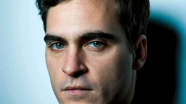 Joaquín Phoenix cumple años hoy 28 de octubre igual que la actriz Julia Roberts