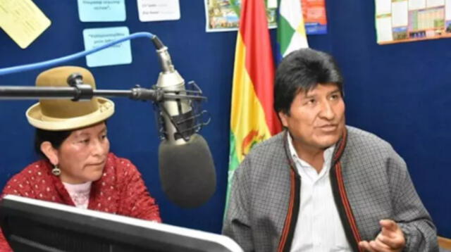 Evo Morales declaró a una radio y afirmó que en Bolivia se vive un golpe de Estado