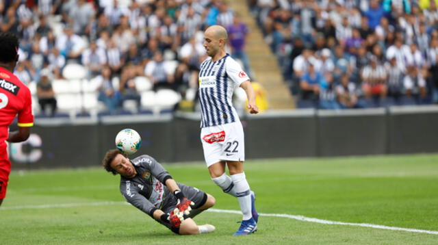 Federico Rodríguez pone el primer gol de Alianza Lima . FOTO: LIBERO