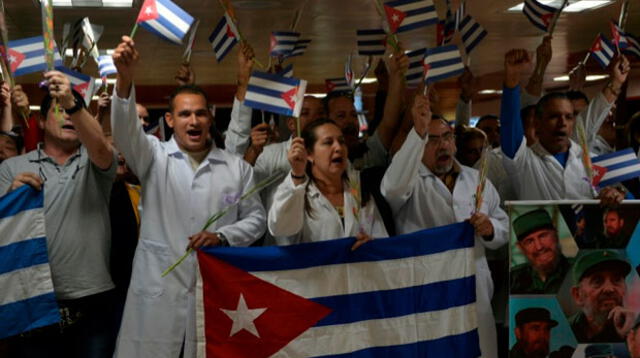 Médicos cubanos llegaron a La Habana procedentes de Bolivia