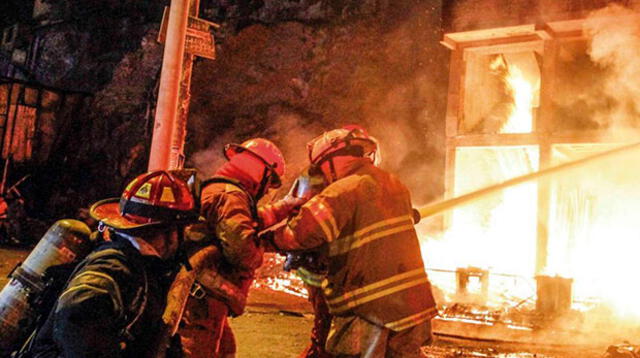 Más de 330 mil soles debe el gobierno Provincial de Trujillo a la compañía de Bomberos 