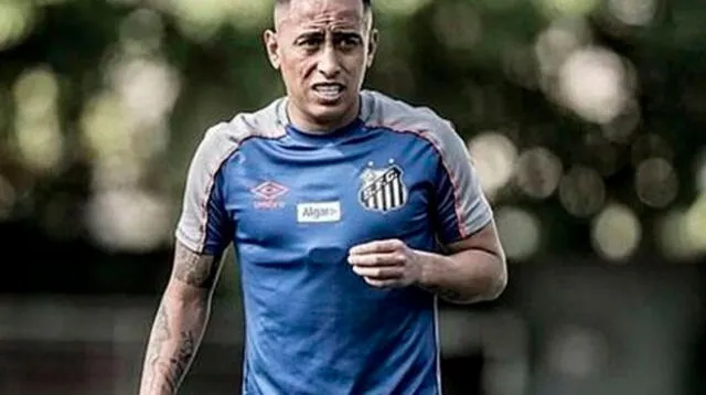 Christian Cueva tiene que jugar en Santos para ser vendido, indican desde Brasil