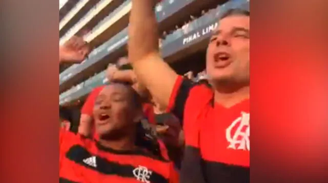 Hinchas del Flamengo celebraron triunfo en el estadio Monumental agradeciendo la maldición de Alianza Lima