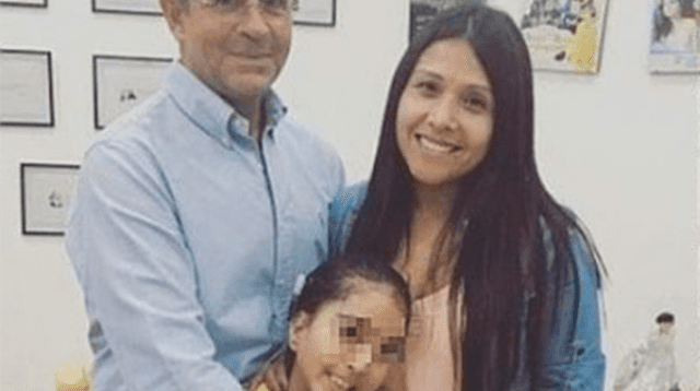 Valentina Carmona Rodríguez es la única hija del matrimonio de Tula Rodríguez y Javier Carmona. 