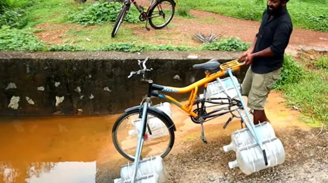 Hombre probó bicicleta acuática sin imaginar cómo terminaría 