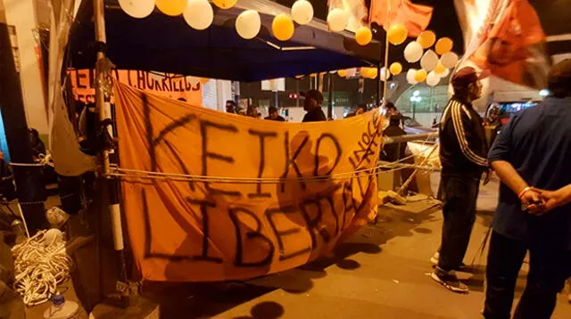 Globos y pancartas para recibir a lideresa de Fuerza Popular