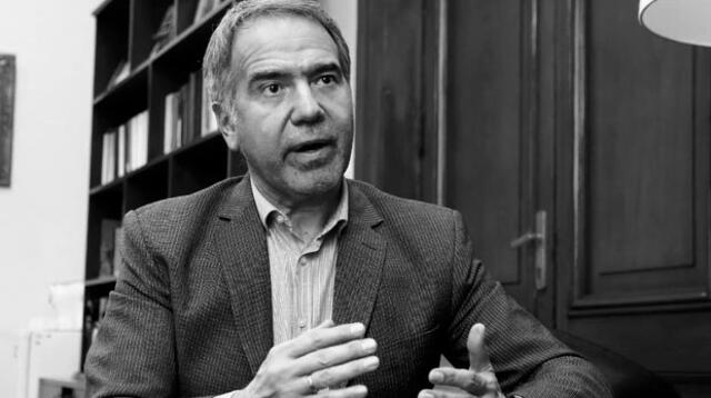 Francisco Petrozzi renuncia su cargo de ministro de Cultura