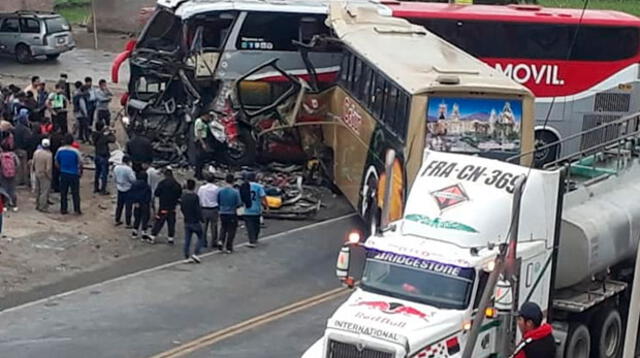 El impacto de los buses acabó con la vida de ambos condcutores