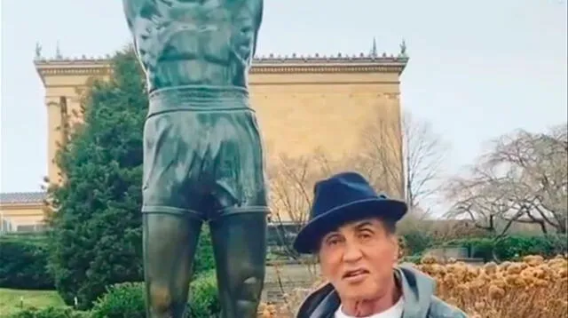 Sylvester Stallone sorprendió a todos sus fans con su visita a la estatua de Rocky Balboa en Filadelfia