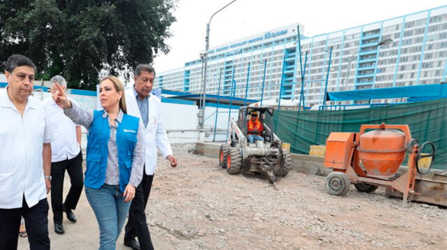 La presidenta de EsSalud supervisa la obra