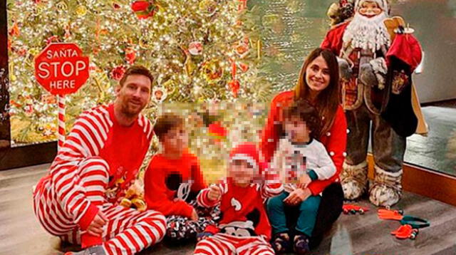 Lionel Messi posó junto a su esposa Antonela Rocuzzo y sus tres hijos vestidos para celebrar la Navidad