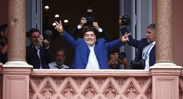 Maradona llegó acompañado de su abogado Matías Morla a la Casa Rosada