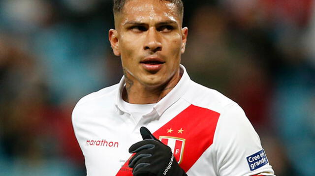 Paolo Guerrero está cada vez más lejos de La Bombonera