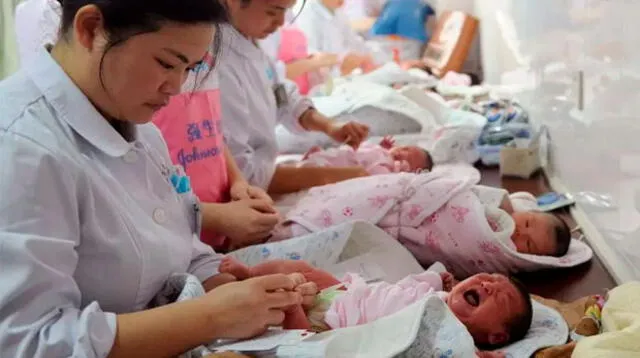 Los jóvenes chinos son cada vez más reacios a casarse y tener hijos 