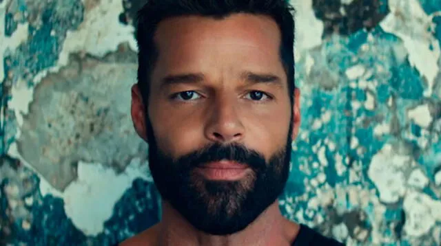 Ricky Martin lanza polémico videoclip donde critica la política y apoya el aborto