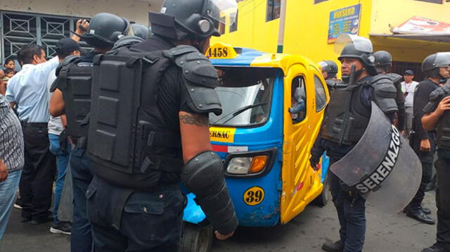 Las mototaxis informales habían creado un paradero ilegal en medio una cuadra de Surco