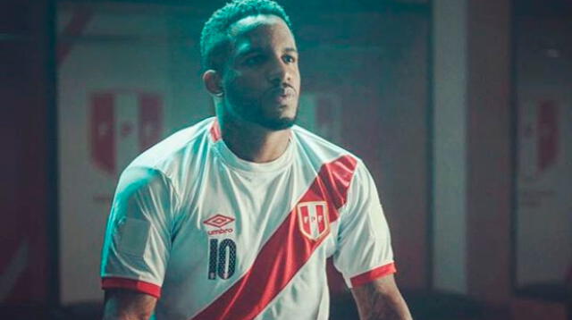 Jefferson Farfán agradece al público que ha ido al cine a ver "La Foquita: el 10 de la calle"