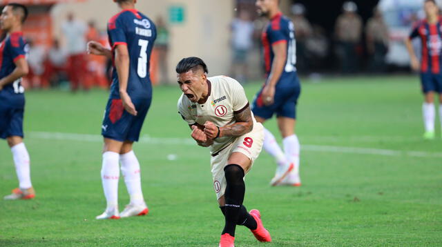 Dos Santos festejo su primer gol en el Monumental. FOTO: LIBERO
