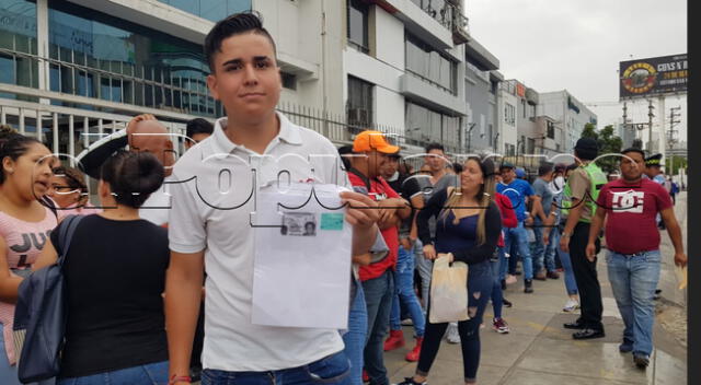 Venezolanos molestos por cambio del local de migraciones en San Isidro [VIDEO]