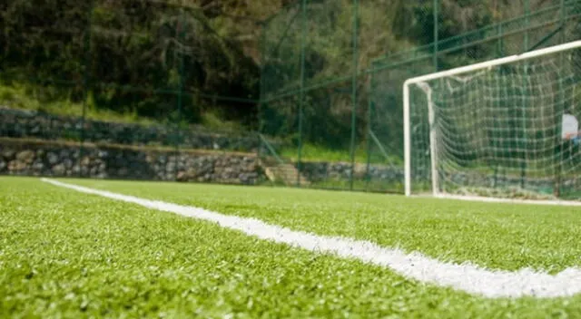 El agraviado intentó detener la pelea que se originó en la cancha, sin imaginar la dolorosa experiencia que viviría