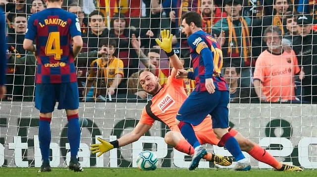 Messi le convirtió cuatro goles al meta Marko Dmitrovic.