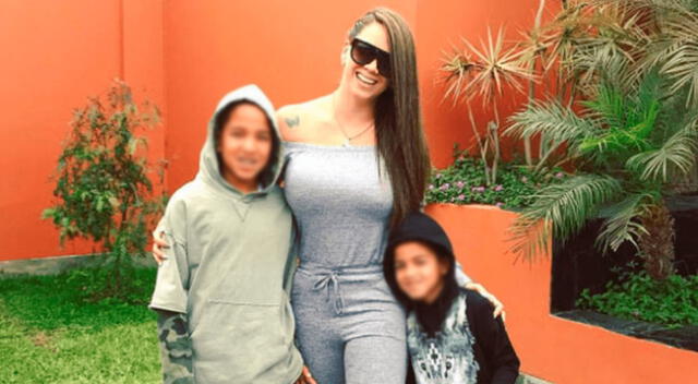 Melissa Klug se mostró muy contenta a lado de su hijo mayor.