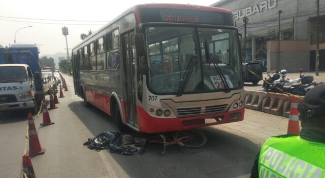 Ciclista murió tras ser atropellado por bus de Corredor Rojo [FOTOS Y VIDEO]