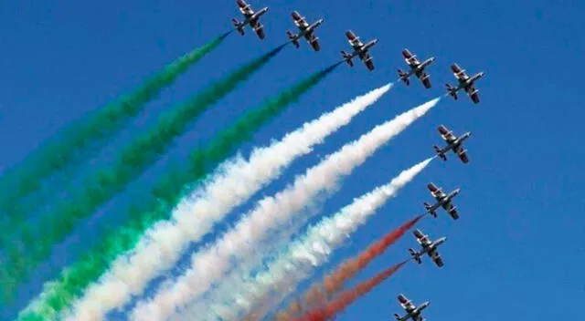 La Aeronaútica Militar Italiana tuvo el admirable gesto para sus compatriotas.