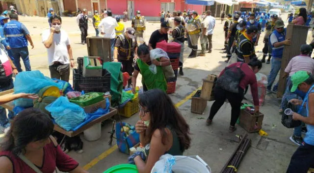 Municipalidad de Carabayllo retiró a más de 250 vendedores informales.