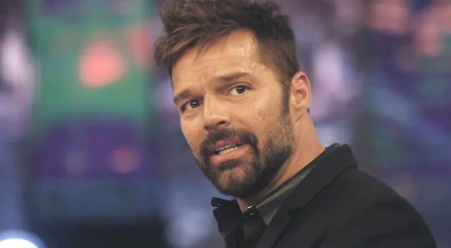 Ricky Martin llama “ignorantes” y “brutos” a quienes no cumplen cuarentena
