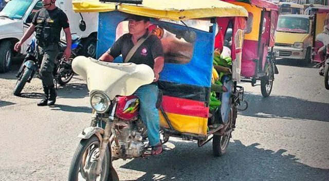 Mototaxistas en San Juan de Lurigancho