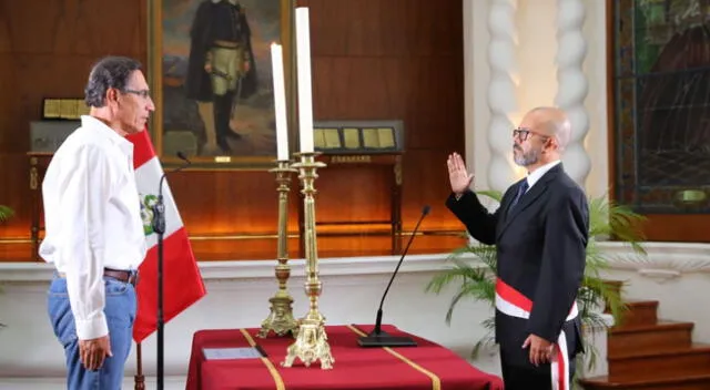 Víctor Zamora en la juramentación como nuevo ministro de Salud.