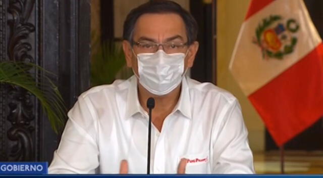 El presidente Martín Vizcarra inicia su mensaje a la Nación con mascarilla, agradeciendo el labor que realiza el personal de salud del país.