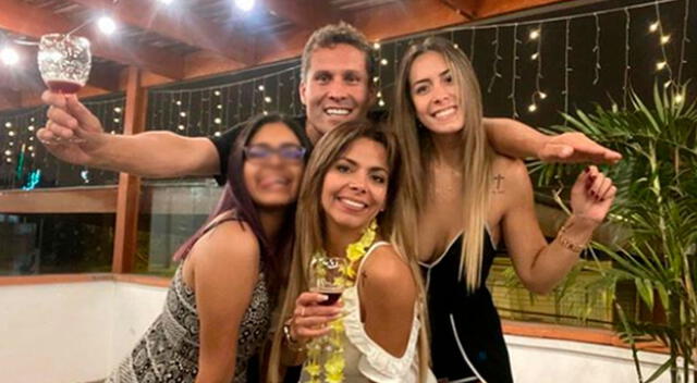 Leao Butrón respaldó a su menor hija en redes sociales.