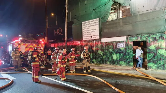 Un fuerte incendio se registró en el distrito de San Isidro