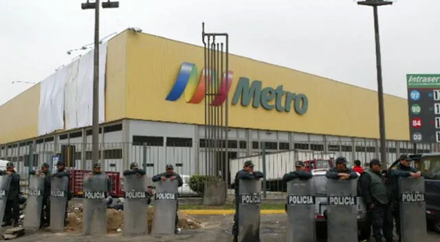 Metro El Retablo en Comas.