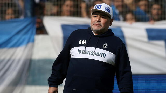 Maradona se solidarizó con los futbolistas argentinos que la pasan mal.