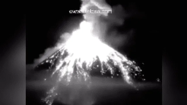 Es el segundo volcán que erupciona perteneciente al Cinturón de Fuego del Pacífico.