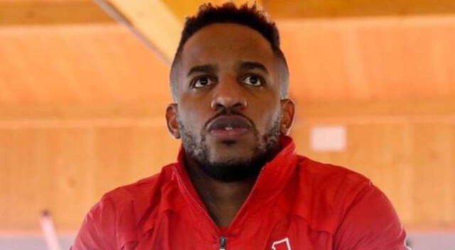 Jefferson Farfán confesó que rompió el documento del Lokomotiv por estar en ruso.