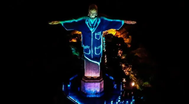 Brasil homenajeo a los médicos que luchan contra el coronavirus.