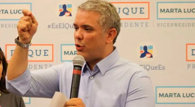 Iván Duque cancelará todos los partidos de fútbol en el país.