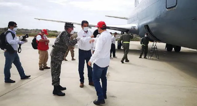 Las Fuerzas Armadas ayudaron con el traslado de los equipos de protección.