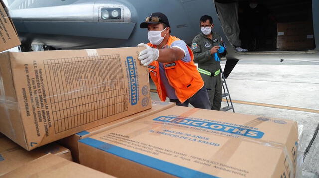 Las Fuerzas Armadas ayudaron con el traslado de los equipos de protección.