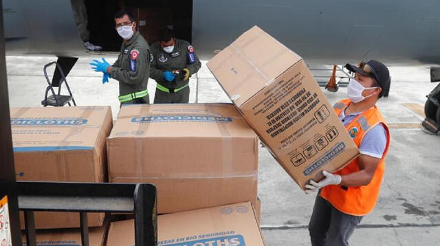 Las Fuerzas Armadas ayudaron con el traslado de los equipos de protección.