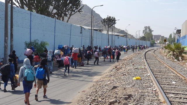 Varados en Lima por estado de emergencia.