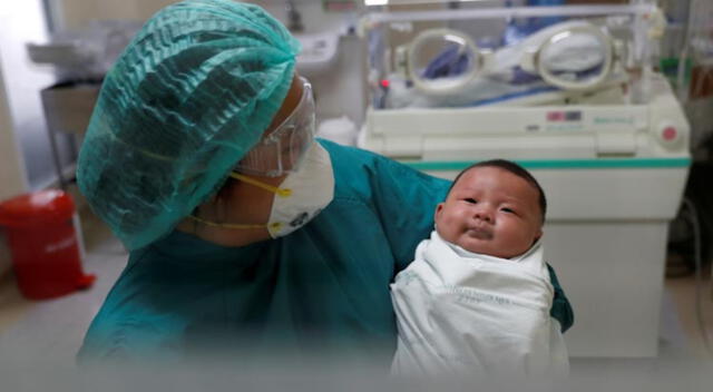 El bebé fue tratado con un cóctel de antivirales durante 10 días.
